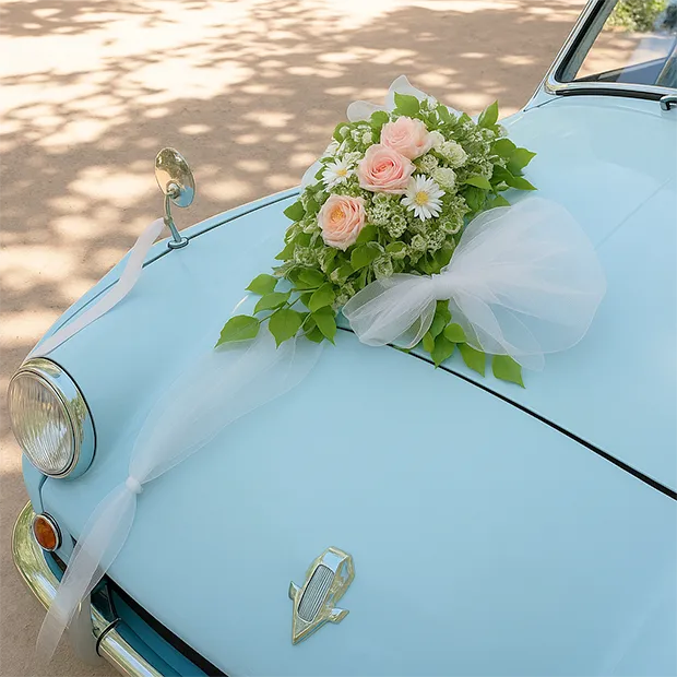 Composition florale longue avec tulle pour voiture