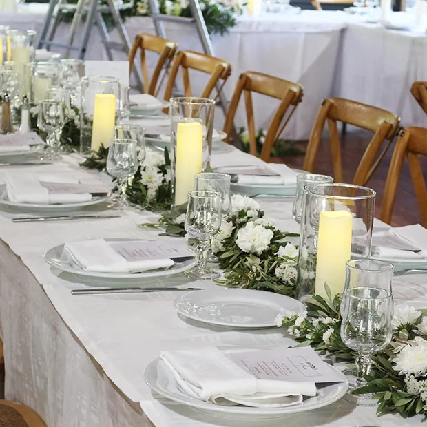 Décoration florale centre de table. Mariage de Laura et Cyril
