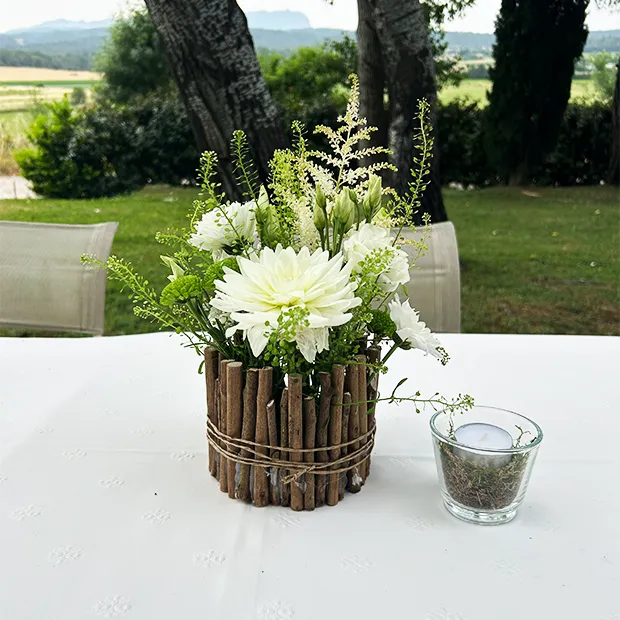 Rondin en bois fleuri